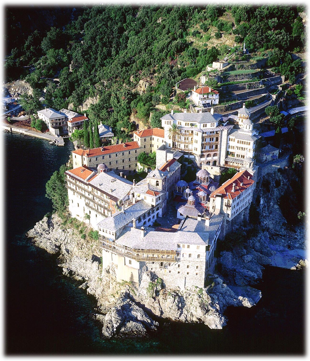 Ὄχι στὴν κατάργηση τῆς Κυριακῆς ἀργίας