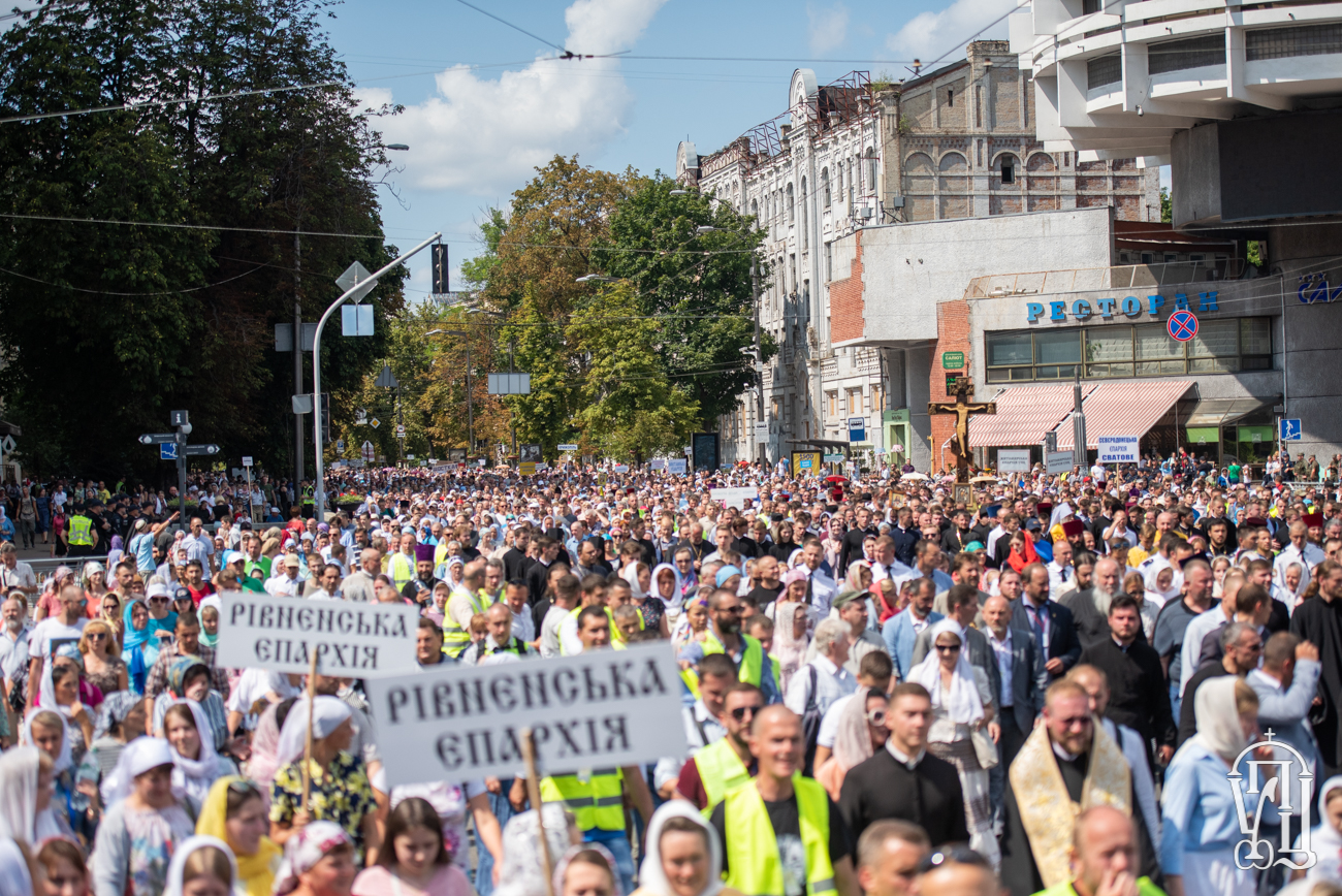 Ουκρανία:Τα εκκλησιαστικά σε αριθμούς