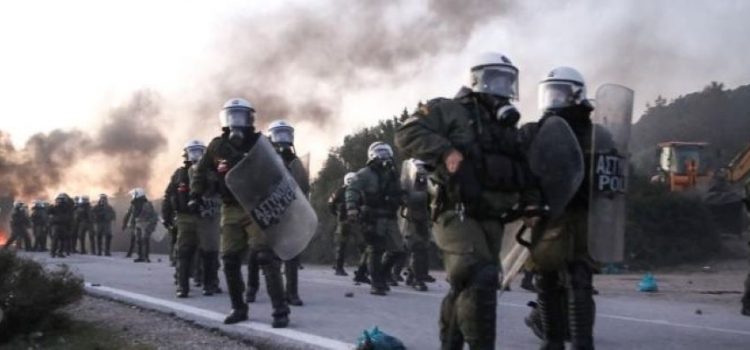 Κυβερνητικός αυταρχισμός και αναλγησία
