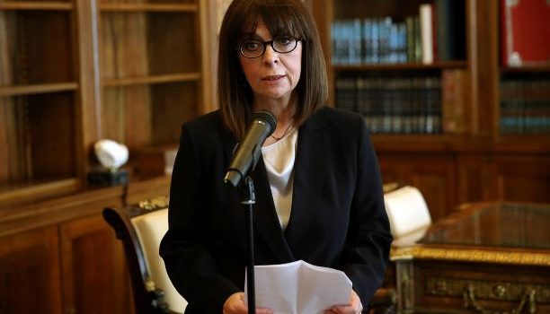 Αικ. Σακελλαροπούλου: Δύσκολη, αλλά όχι άλυτη εξίσωση η διαφύλαξη των συνόρων και το ανθρωπιστικό μας καθήκον