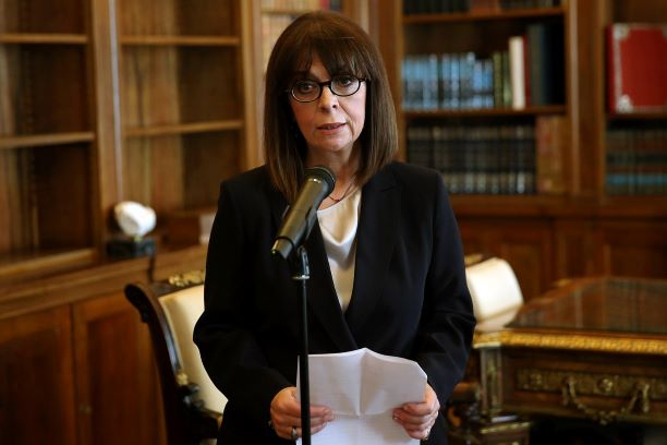 Αικ. Σακελλαροπούλου: Δύσκολη, αλλά όχι άλυτη εξίσωση η διαφύλαξη των συνόρων και το ανθρωπιστικό μας καθήκον