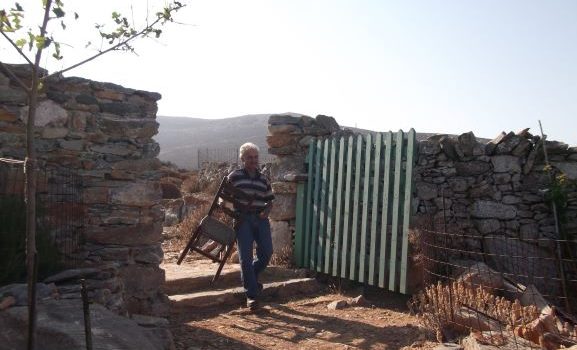 Με την παράταξη του Χριστού κι’όχι της Χούντας …στην Αμοργό!