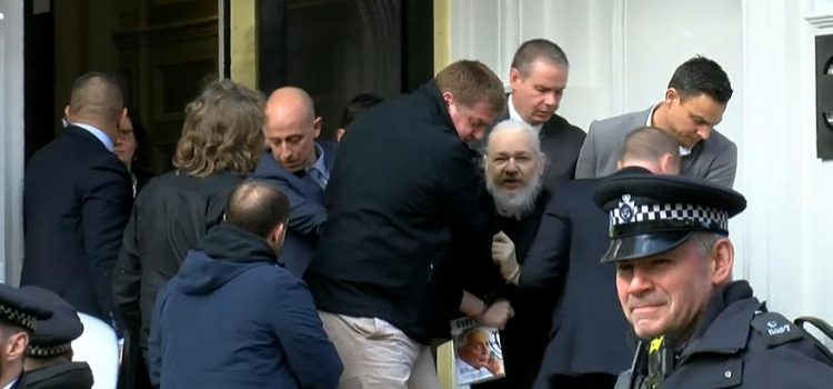 Τακτική επικοινωνία ΗΠΑ-Βατικανού για τη Λατινική Αμερική αποκαλύπτουν τα Wikileaks