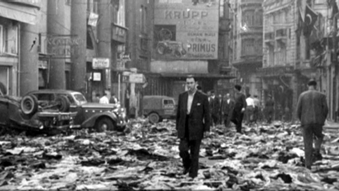 ΣΕΠΤΕΜΒΡΙΑΝΑ 1955: Πώς η προβοκάτσια γίνεται πολιτική