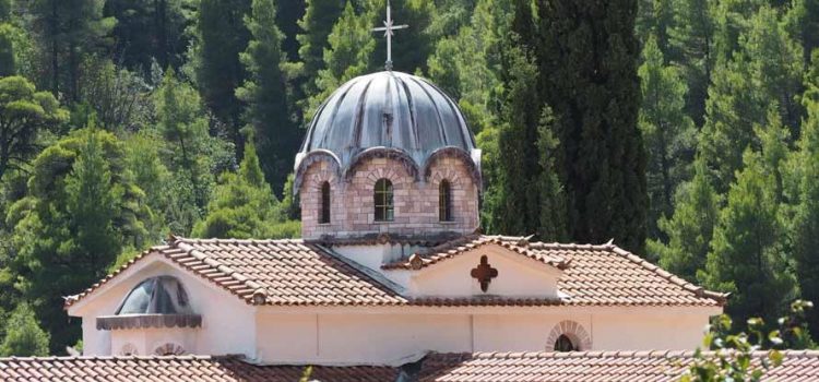 Εντολή εκκένωσης της Μονής Οσίου Δαυΐδ στην Εύβοια