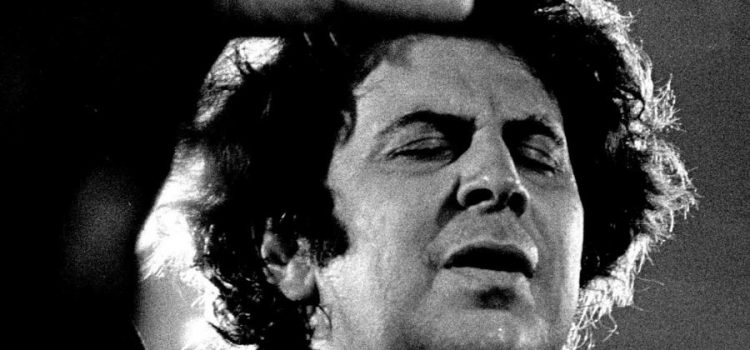 +Μίκης Θεοδωράκης