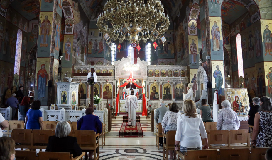 Παράβαση του θεμελιώδους δικαιώματος στη λατρεία το πιστοποιητικό