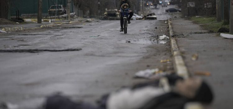 Το Κίεβο καταγγέλλει ρωσικές φρικαλεότητες στην πόλη Μπούτσα-Η Μόσχα διαψεύδει