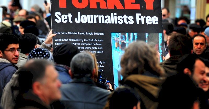 Τριάντα δημοσιογράφοι φυλακισμένοι στην Τουρκία