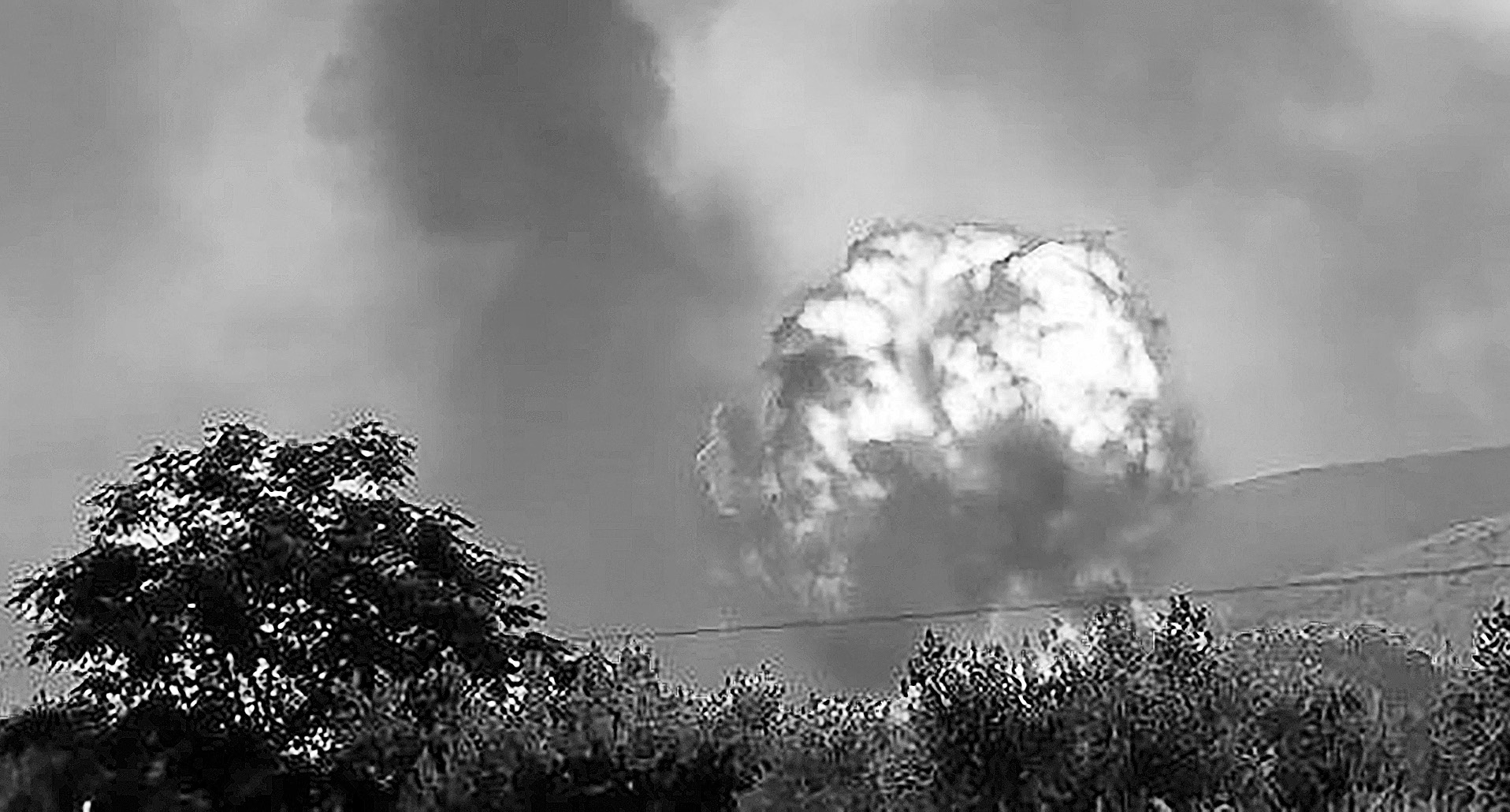 Πυρκαγιές και αυτοβομβαρδισμοί