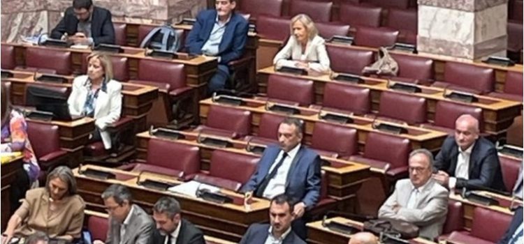 Έρημος, βαρύς και μόνος…