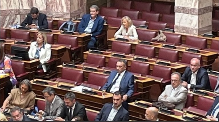 Έρημος, βαρύς και μόνος…