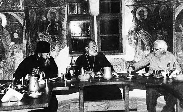 «Δεν μιλούμε τη γλώσσα της Oρθοδοξίας, της ανατροπής»