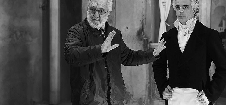 Δυσανεξία της κριτικής κατά της Παράδοσης και της Ιστορίας