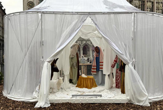 “Πιάσαμε πάτο, κι ακόμα σκάβουμε…”