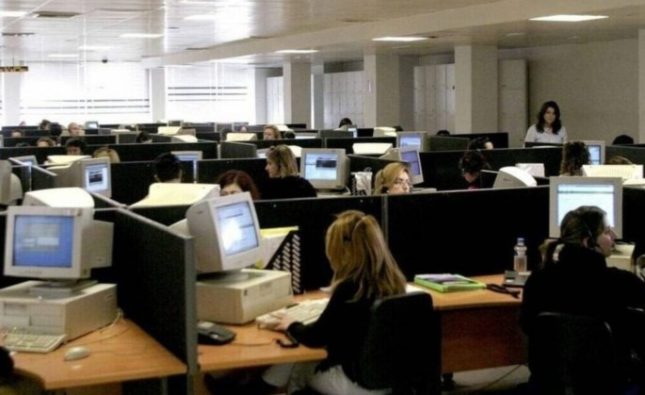 Θέλουν άρση της μονιμότητας για να γιγαντώσουν το πελατειακό κράτος