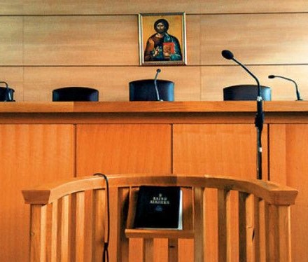 Ὁ ὁλοκληρωτισμὸς πίσω ἀπὸ τὸν δικαιωματισμό