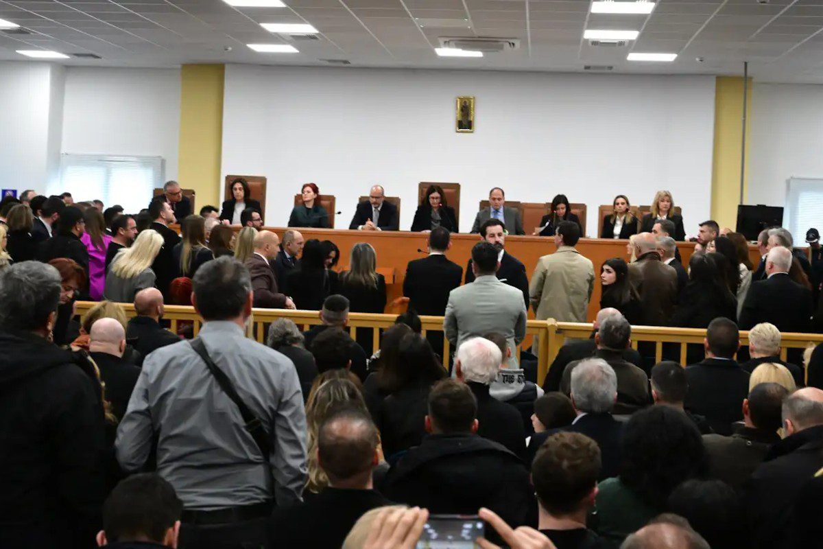 ΔΗΜΟΣΙΟΤΗΤΑ ΣΤΗ ΔΙΚΗ ΤΩΝ ΤΕΜΠΩΝ : Η ΩΡΑ ΤΗΣ ΤΗΛΕΟΠΤΙΚΗΣ ΜΕΤΑΔΟΣΗΣ